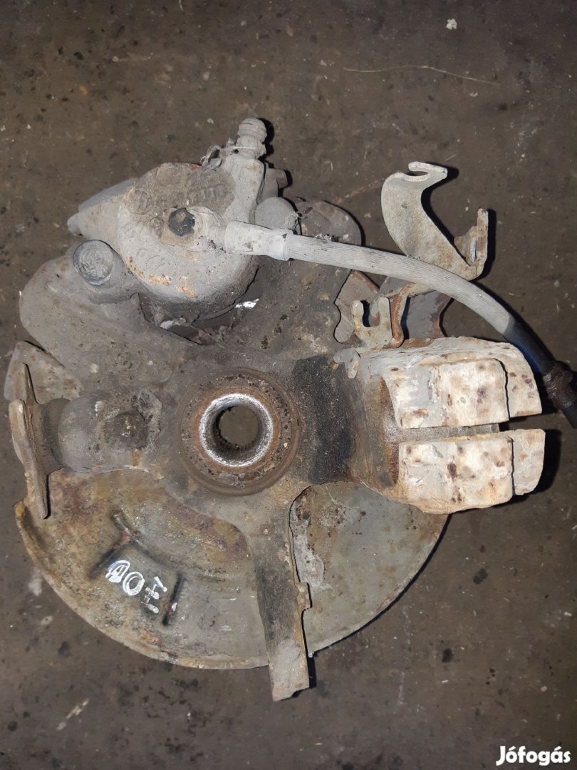 Skoda Fabia Jobb Első Csonkállvány Kerékaggyal Féknyereg