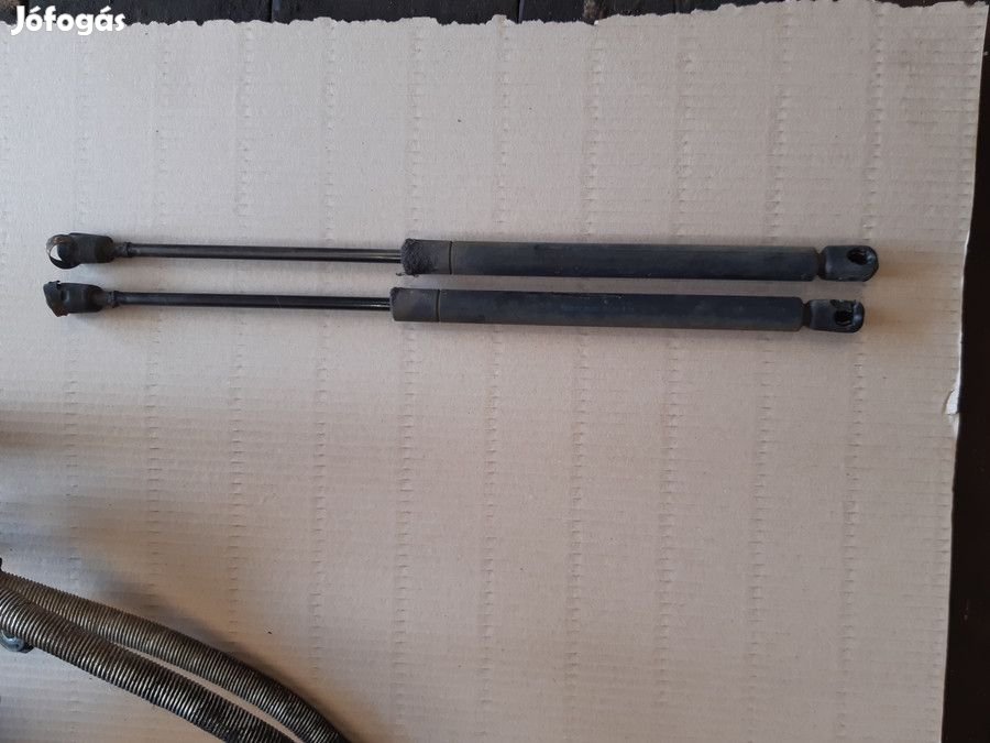 Skoda Fabia 1999-2007 Csomagtérajtó Kitámasztó Teleszkóp Pár