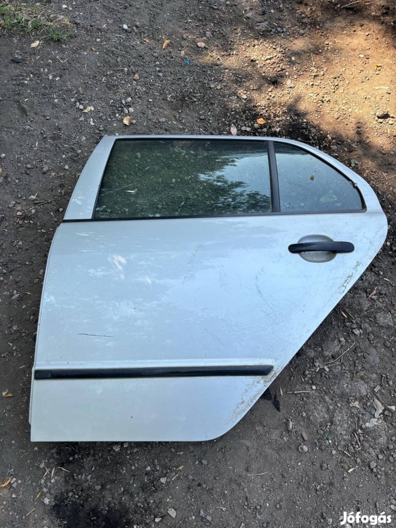 Skoda Fabia bal jobb hátsó ajtó ezüst 