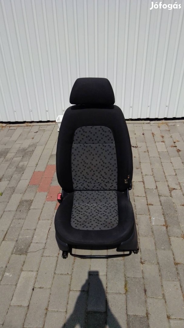 Skoda Fabia első ülés 