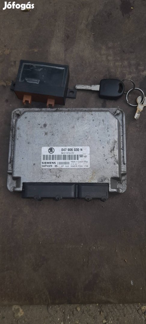 Skoda Felicia 1.3 motorvezérlő 047 906 030 N