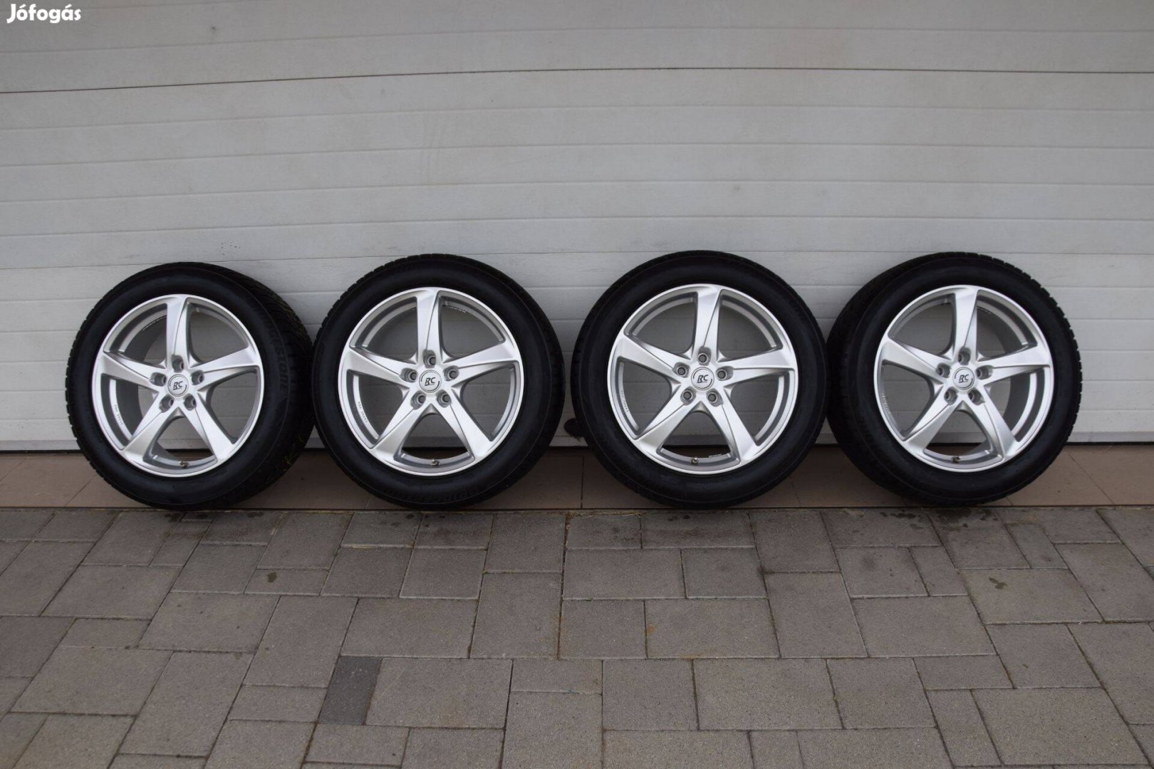 Skoda Karoq 18-as, 5 X112- es télikerék garnitúra Et 49 eladó
