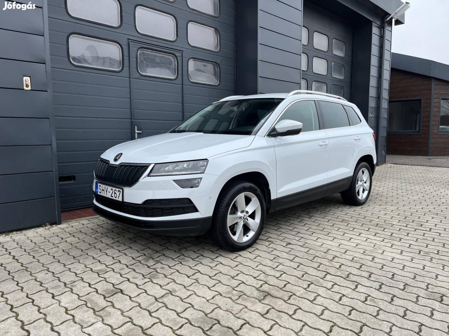 Skoda Karoq 1.6 TDI SCR Style Szervizkönyv / 1....