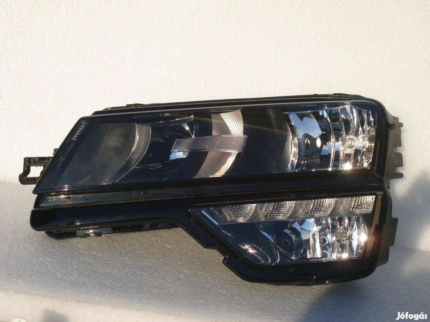 Skoda Karoq Bal első LED Fényszóró 57B941015A 2017-től