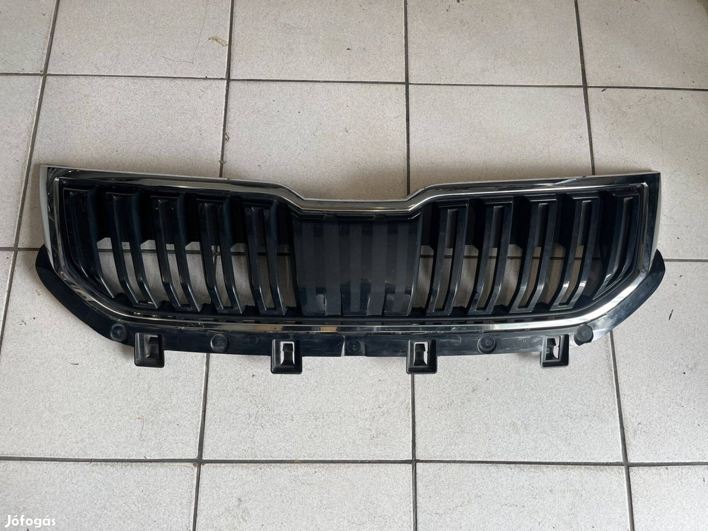Skoda Karoq hűtőrács 57a853653b