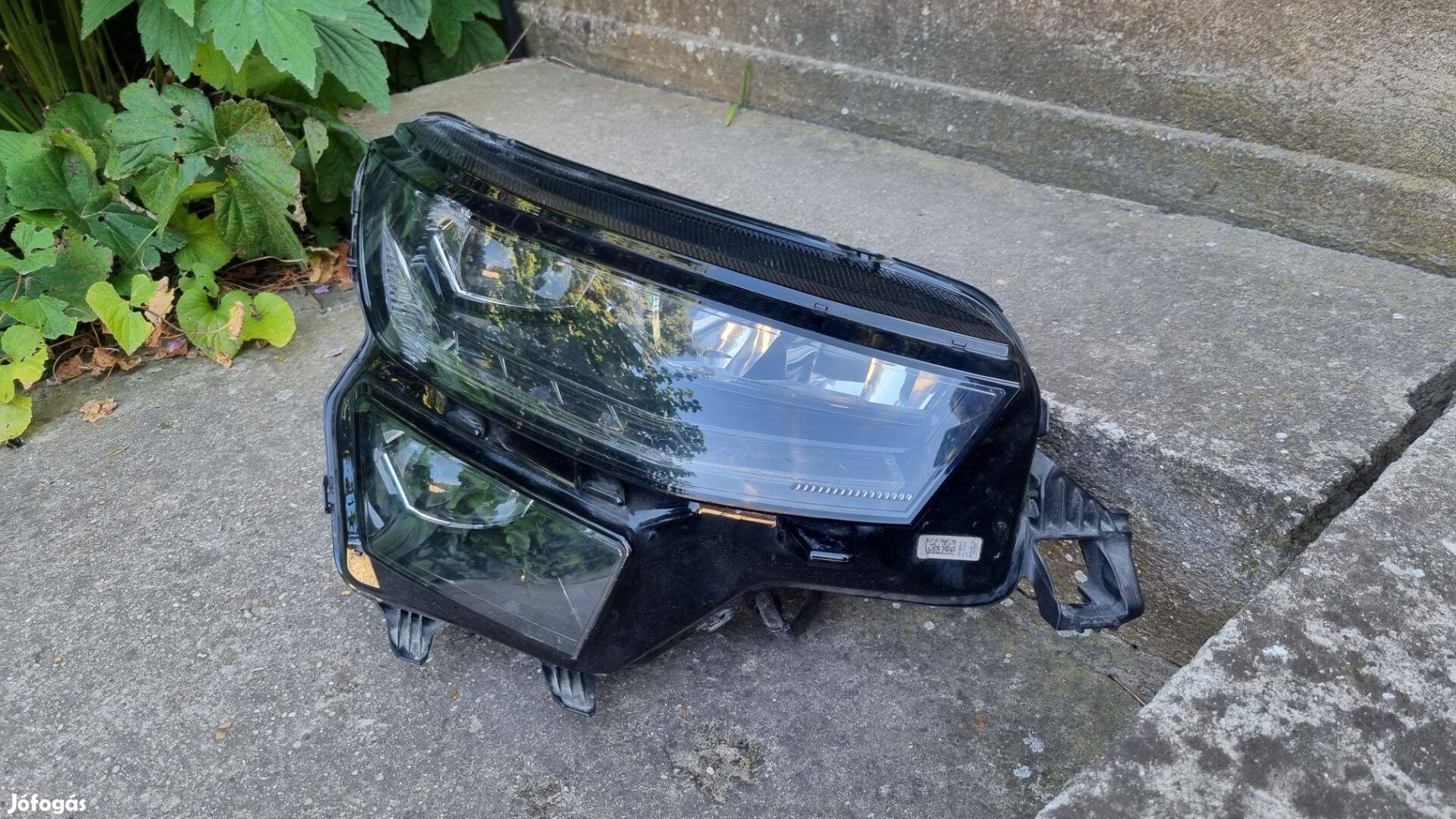 Skoda Kodiaq Jobb első fényszóró lámpa 566941036 Búra sérült