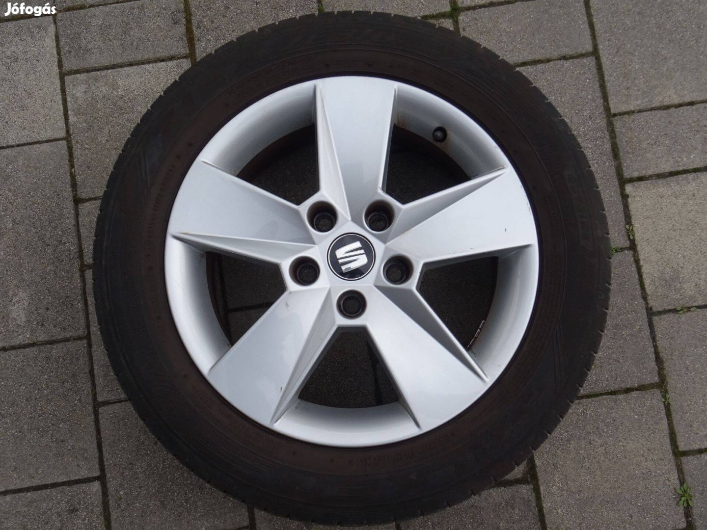 Skoda Octavia 16" 5x112 ET46 gyári alufelni 205/55R16 nyárigumi