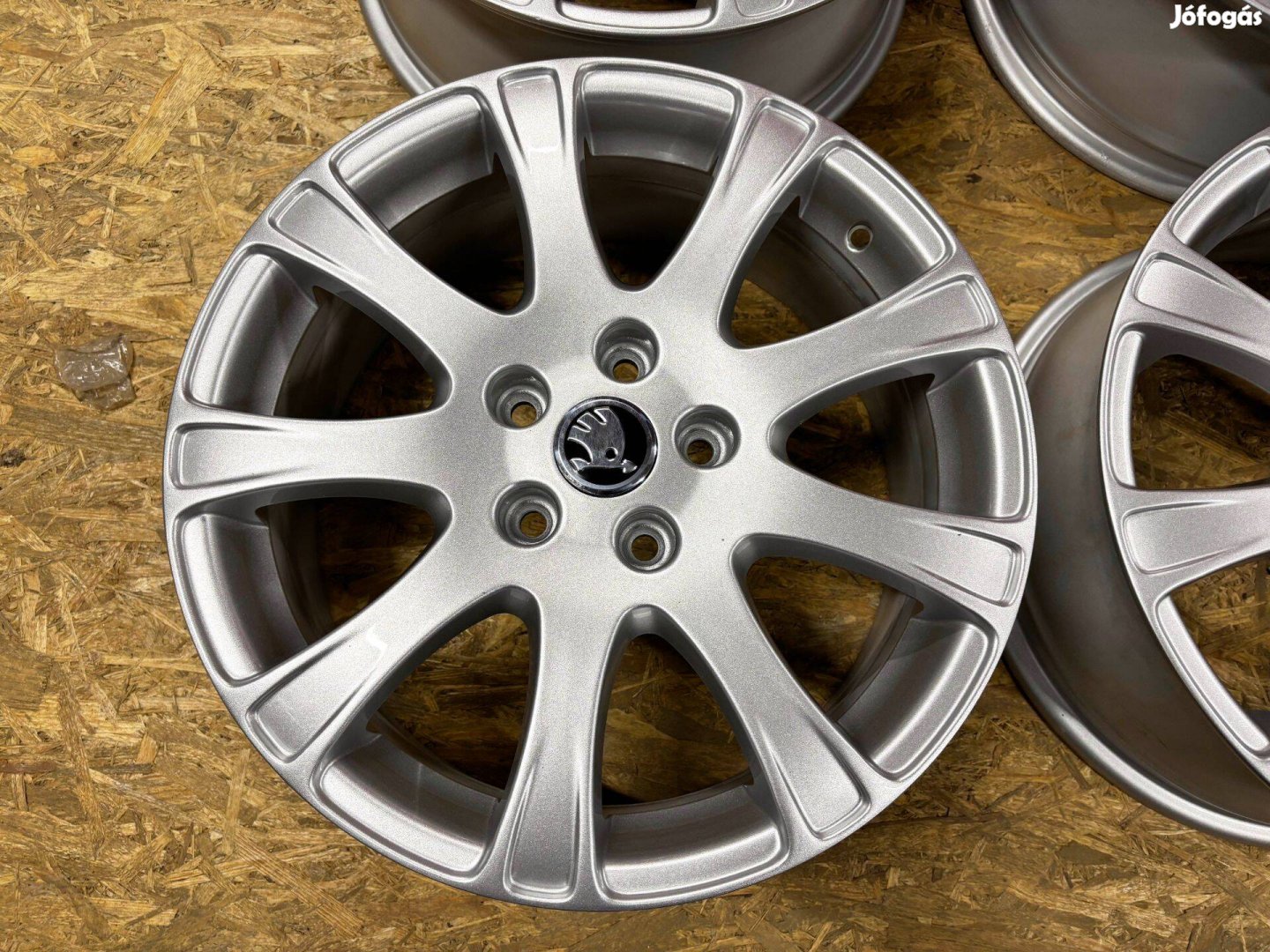Skoda Octavia 17" 5x112 gyári alufelni eladó 17 coll