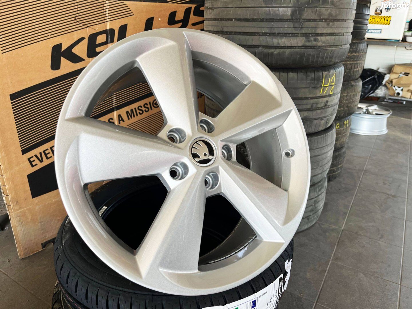 Skoda Octavia 18" 5x112 gyári alufelni eladó 18 coll