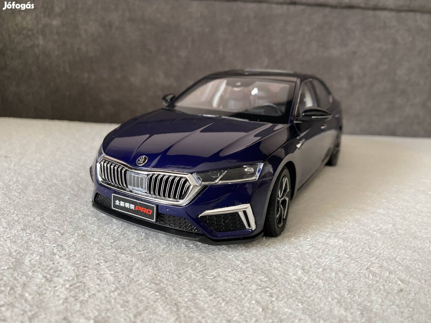Skoda Octavia 1:18 modellautó Paudi
