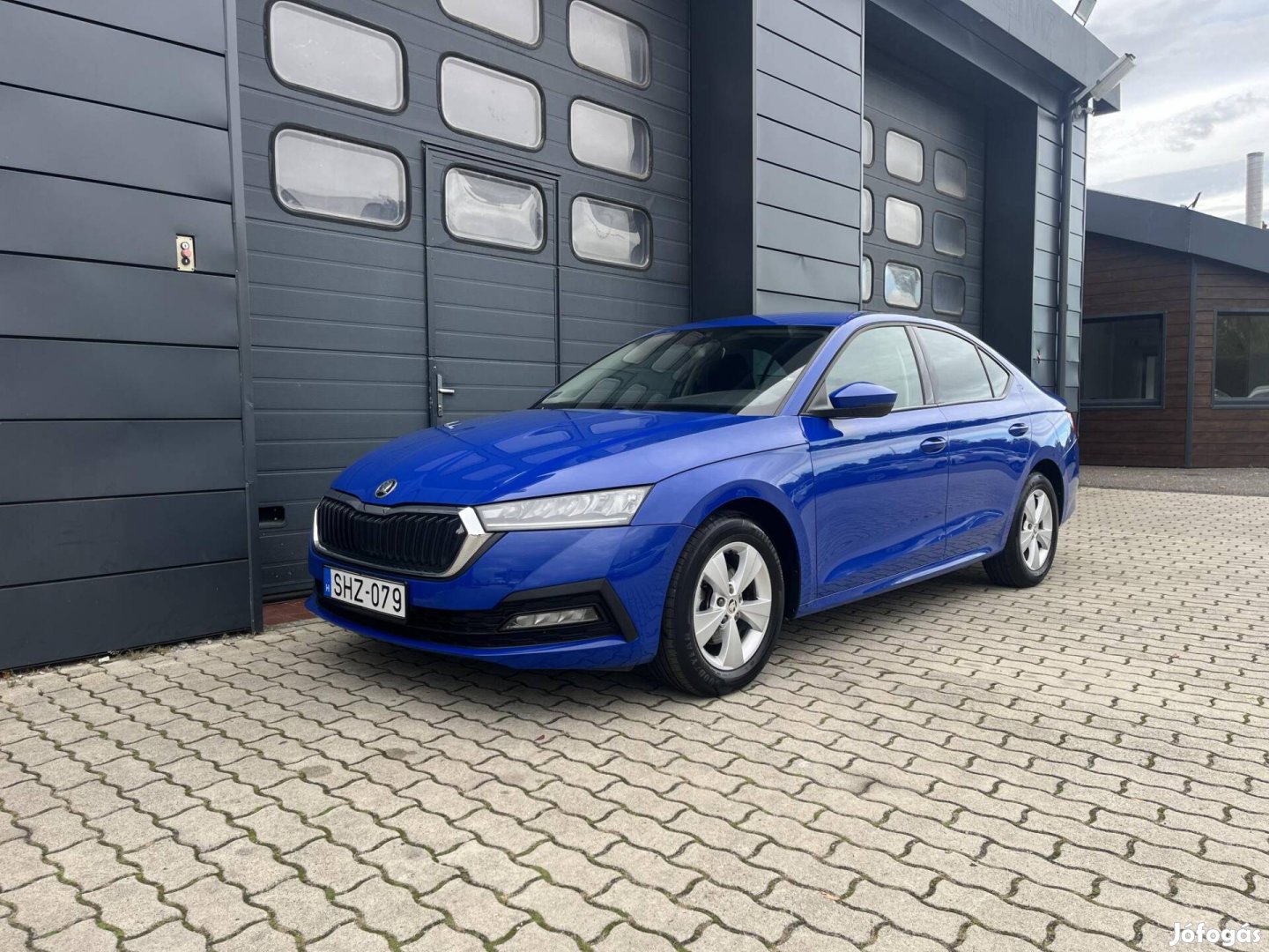 Skoda Octavia 1.5 TSI ACT Ambition Szervizkönyv...