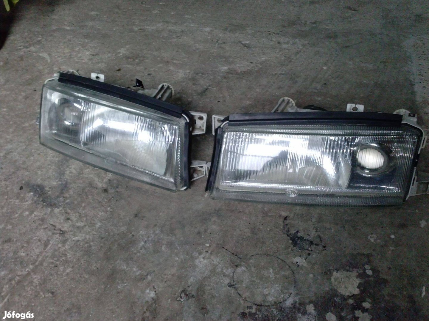 Skoda Octavia 1 használt első fényszóró pár eladó