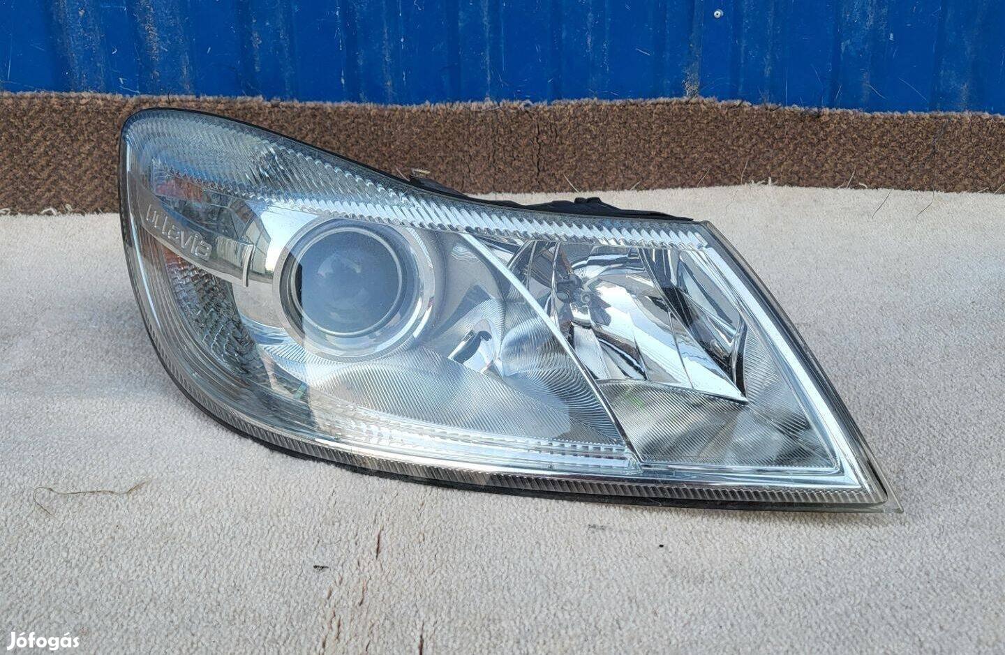 Skoda Octavia 2 II 2008- gyári 1Z2941016F jobb fényszóró