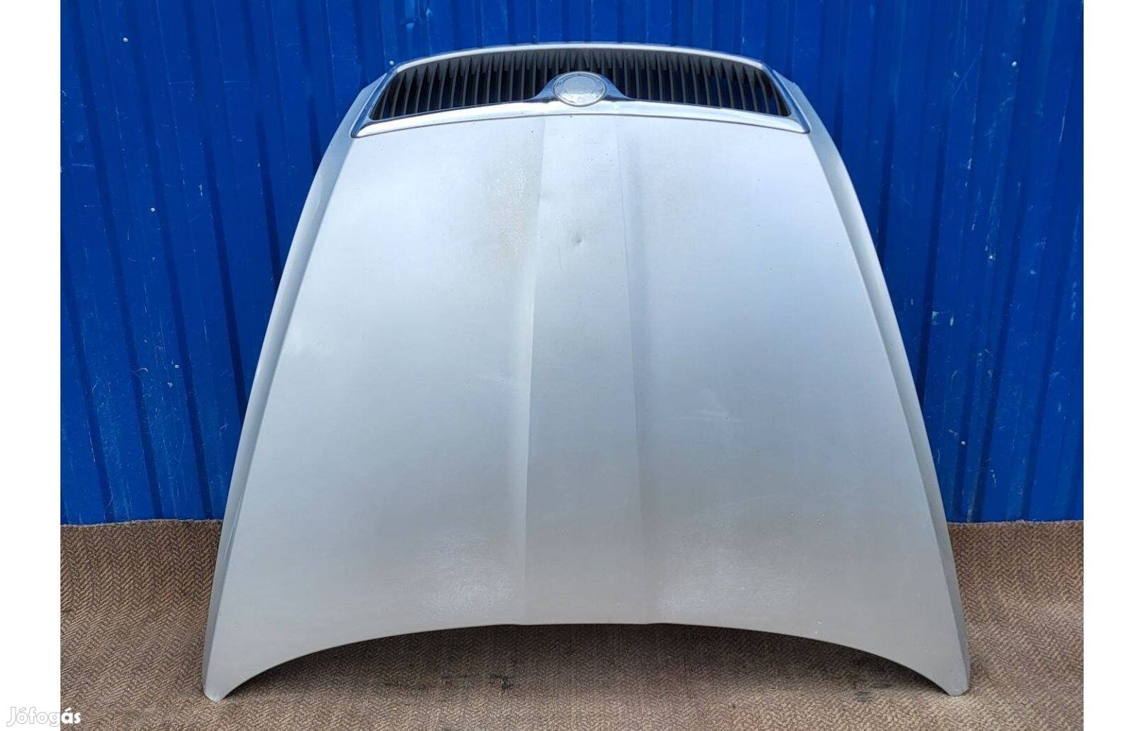 Skoda Octavia 2 II gyári motorháztető, hűtőrács