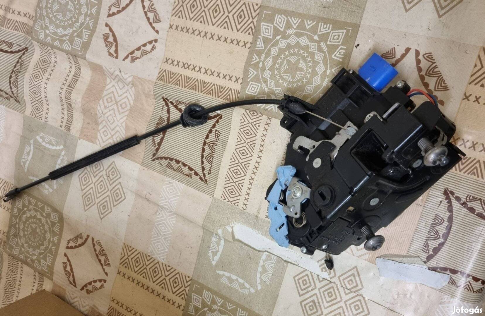 Skoda Octavia 2 Seat Altea Golf 5 Bal hátsó ajtózár 7L0839015D