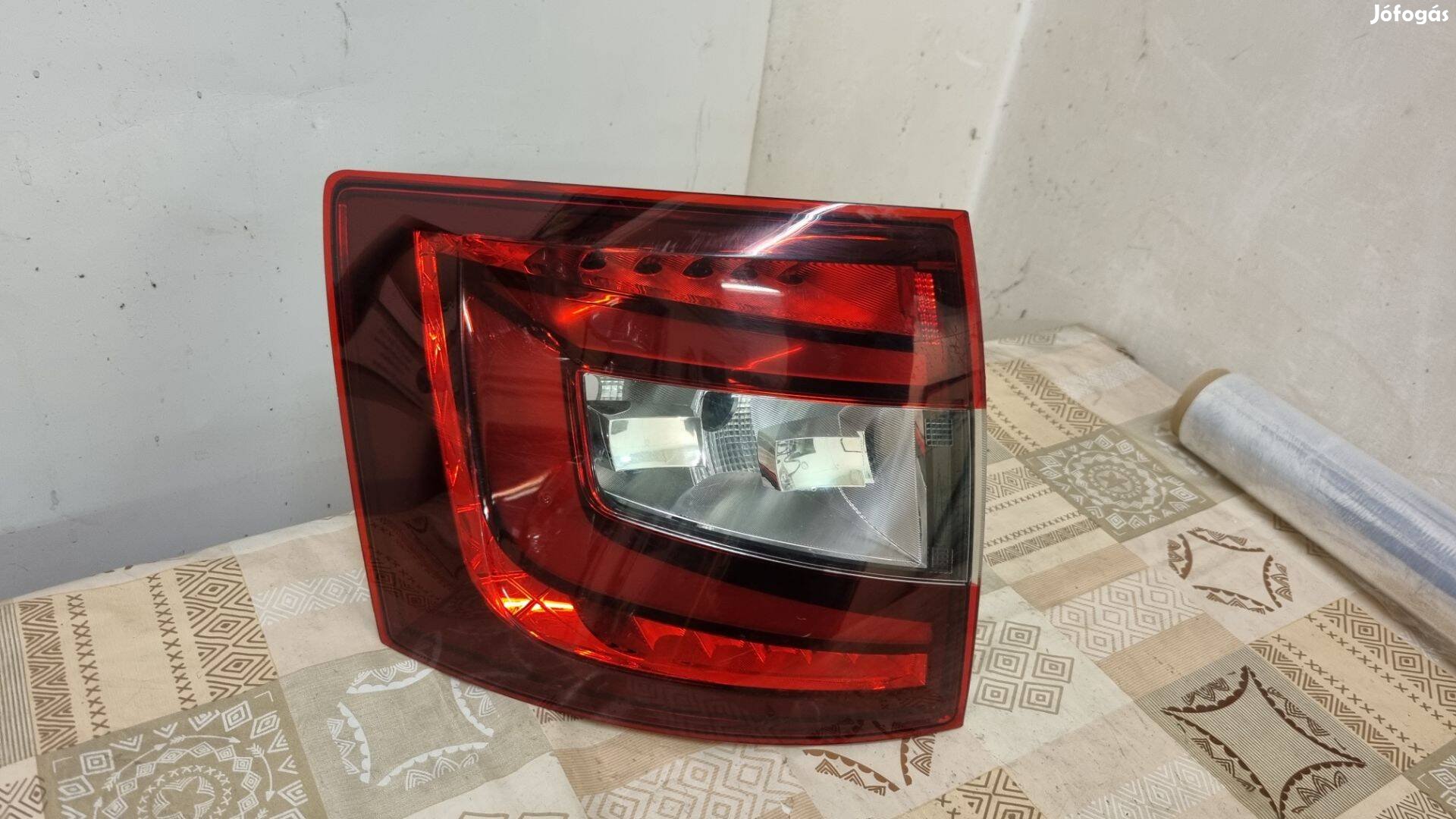 Skoda Octavia 3 III Bal hátsó lámpa 5E9945207