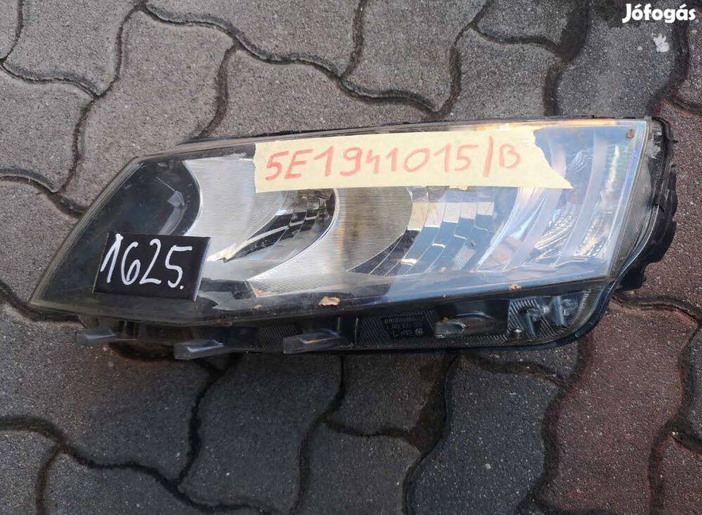 Skoda Octavia 3. bal első fényszóró cikkszám: 5E1941015