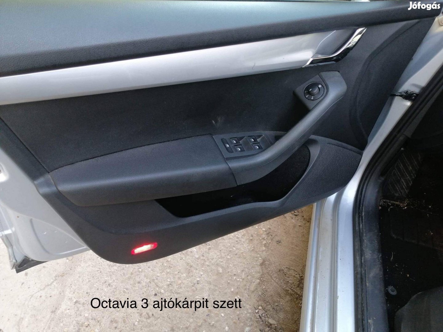 Skoda Octavia 3 ajtókárpit szett eladó