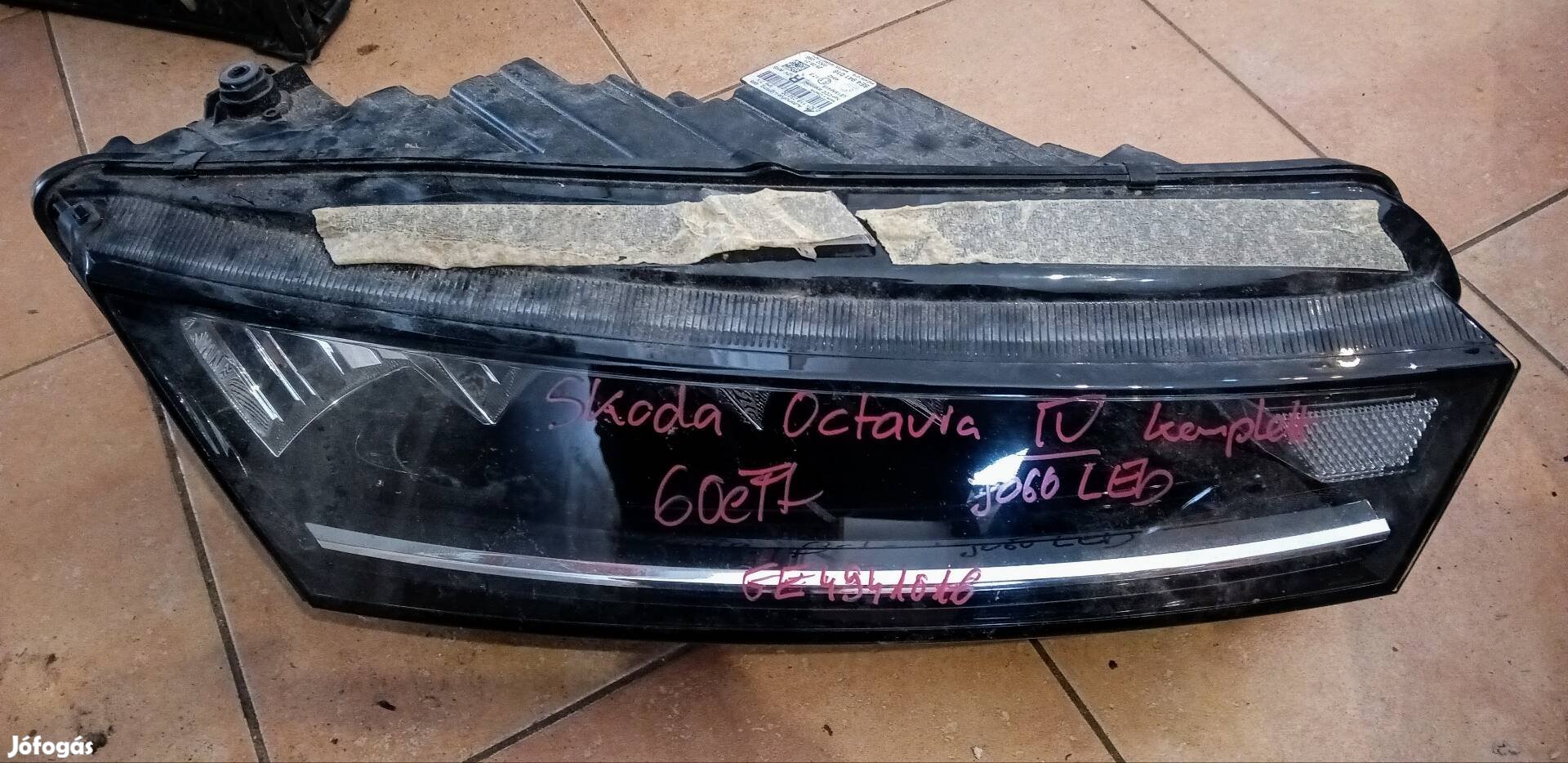 Skoda Octavia 4 jobb LED fényszóró (5E4941016) kompletten