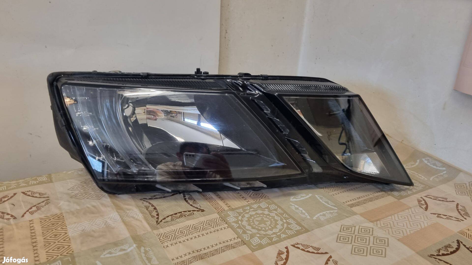 Skoda Octavia 5E1 jobb első fényszóró 2017- 5E1941016C