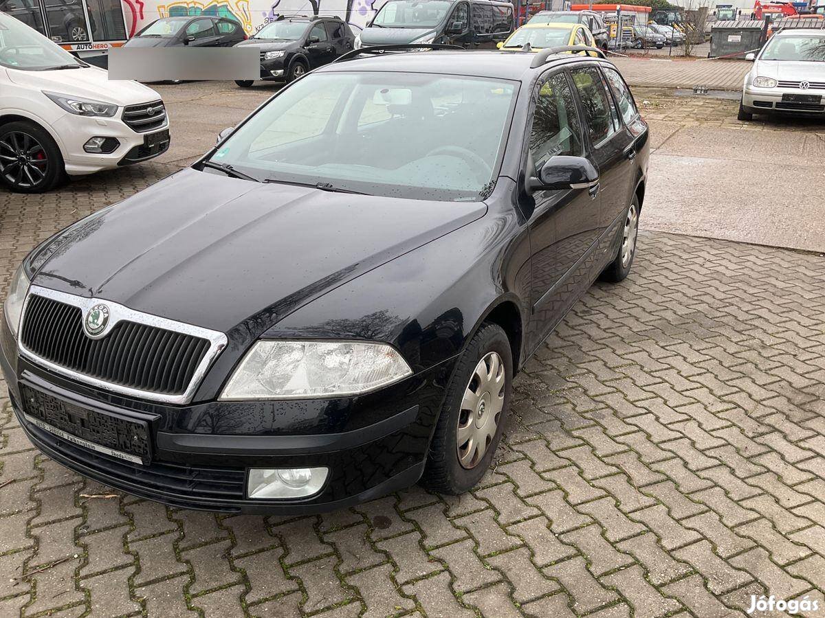 Skoda Octavia Combi 1.6 FSI Ambiente garanciáva...