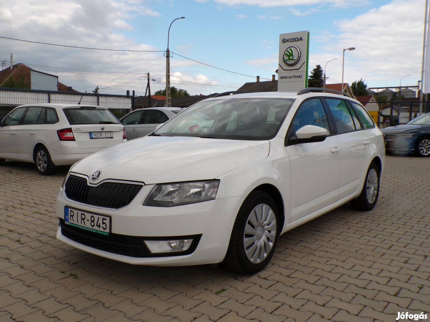 Skoda Octavia Combi 2.0 CR TDI Ambition vonóhor...