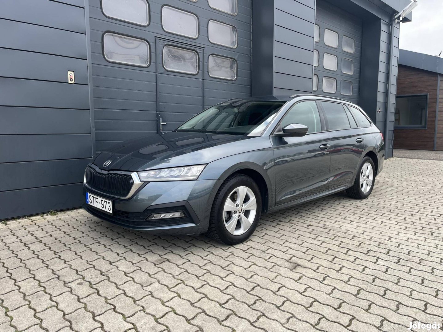 Skoda Octavia Combi 2.0 TDI SCR Ambition Szervi...