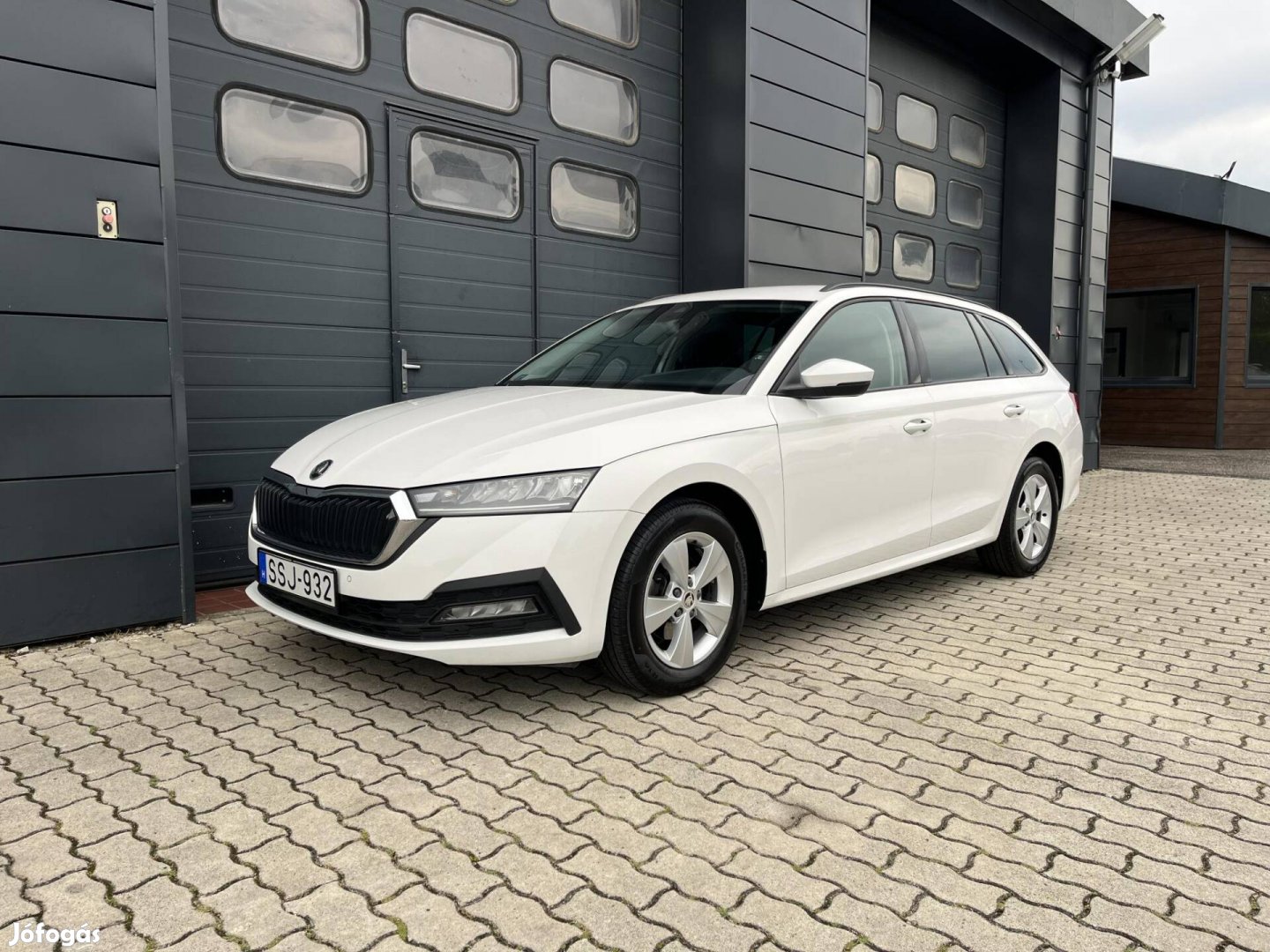 Skoda Octavia Combi 2.0 TDI SCR Ambition Szervi...