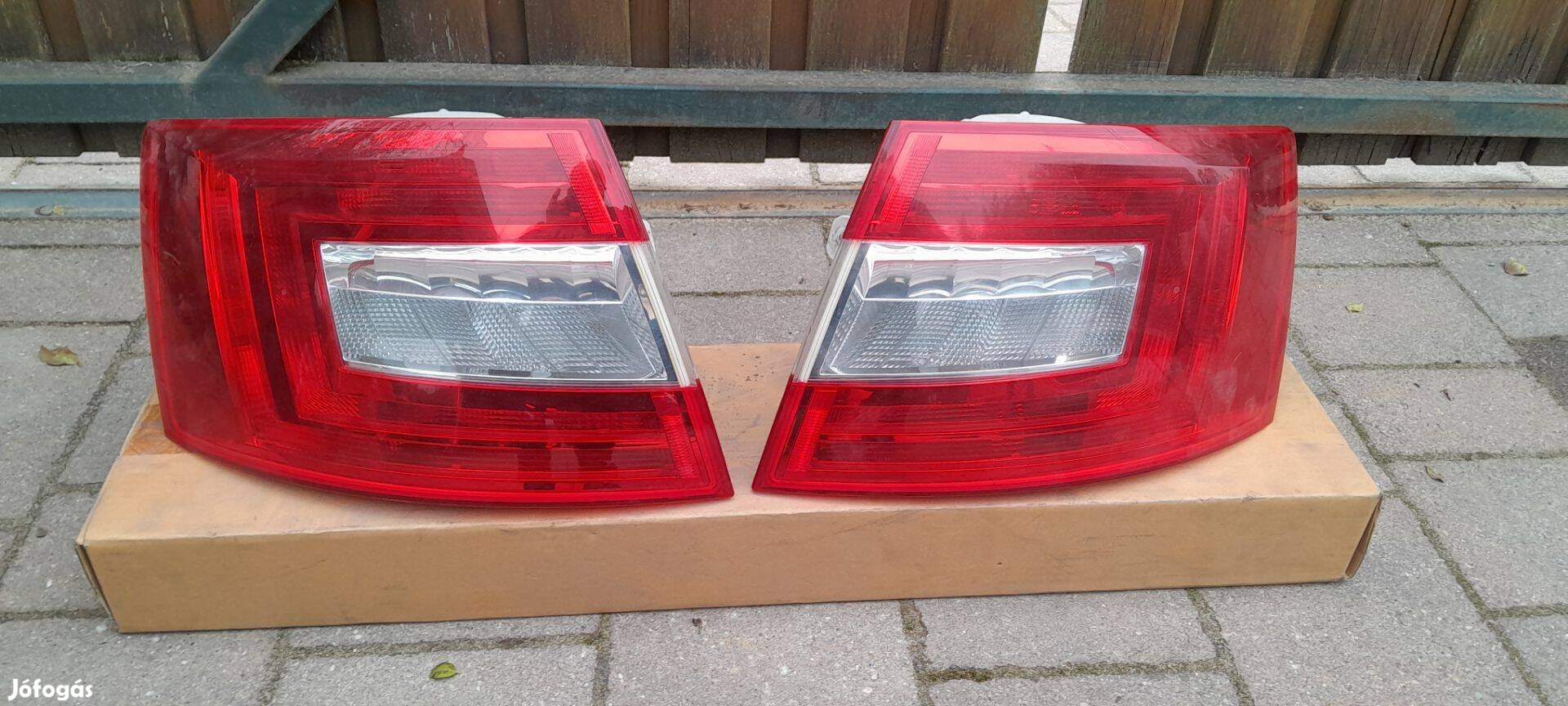 Skoda Octavia III Kombi jobb/bal hátsó lámpa 2012-2020