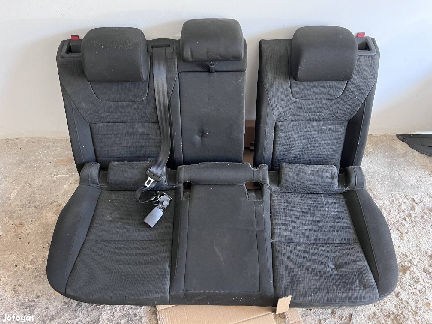 Skoda Octavia III (2013-2020) hátsó ülések + könyöklő