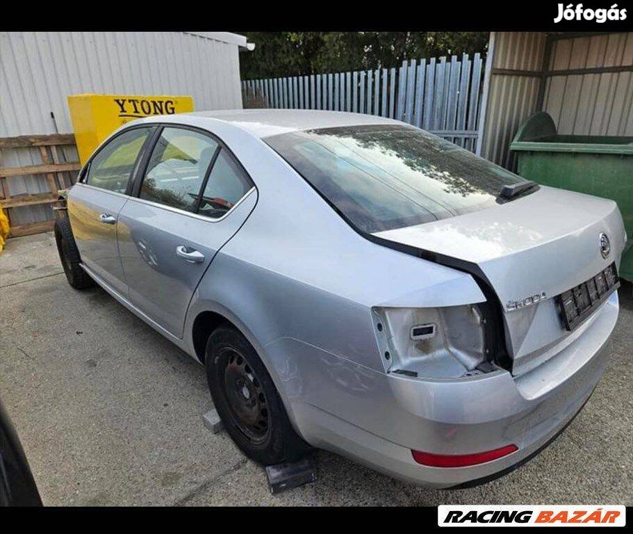 Skoda Octavia III (5E) bontott alkatrészei