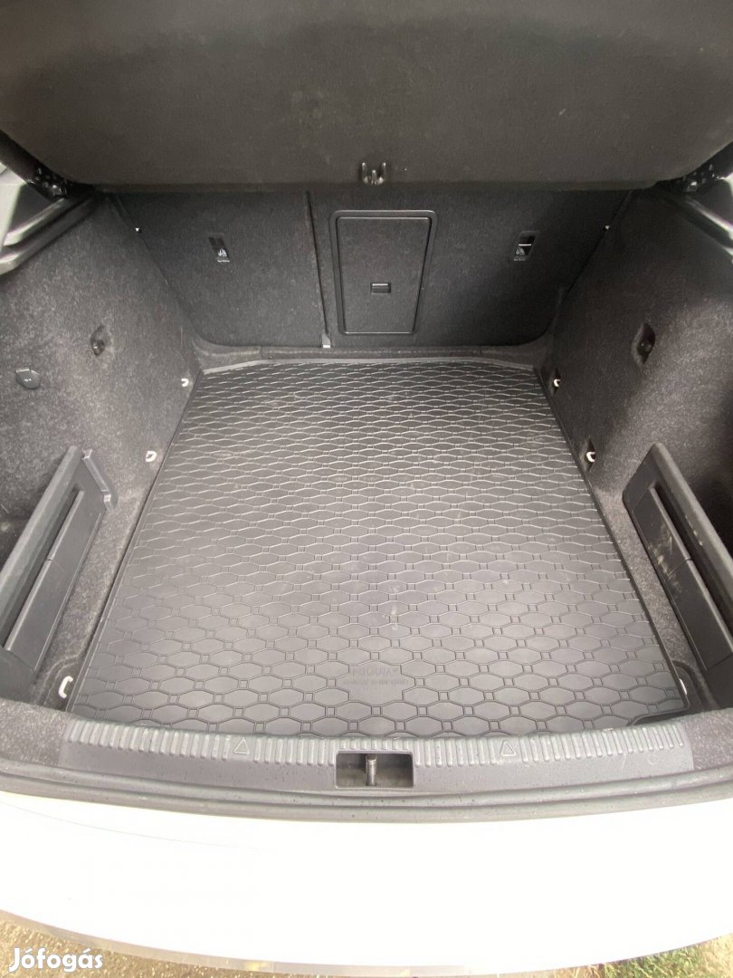 Skoda Octavia III csomagtérszőnyeg 2013-2020-ig