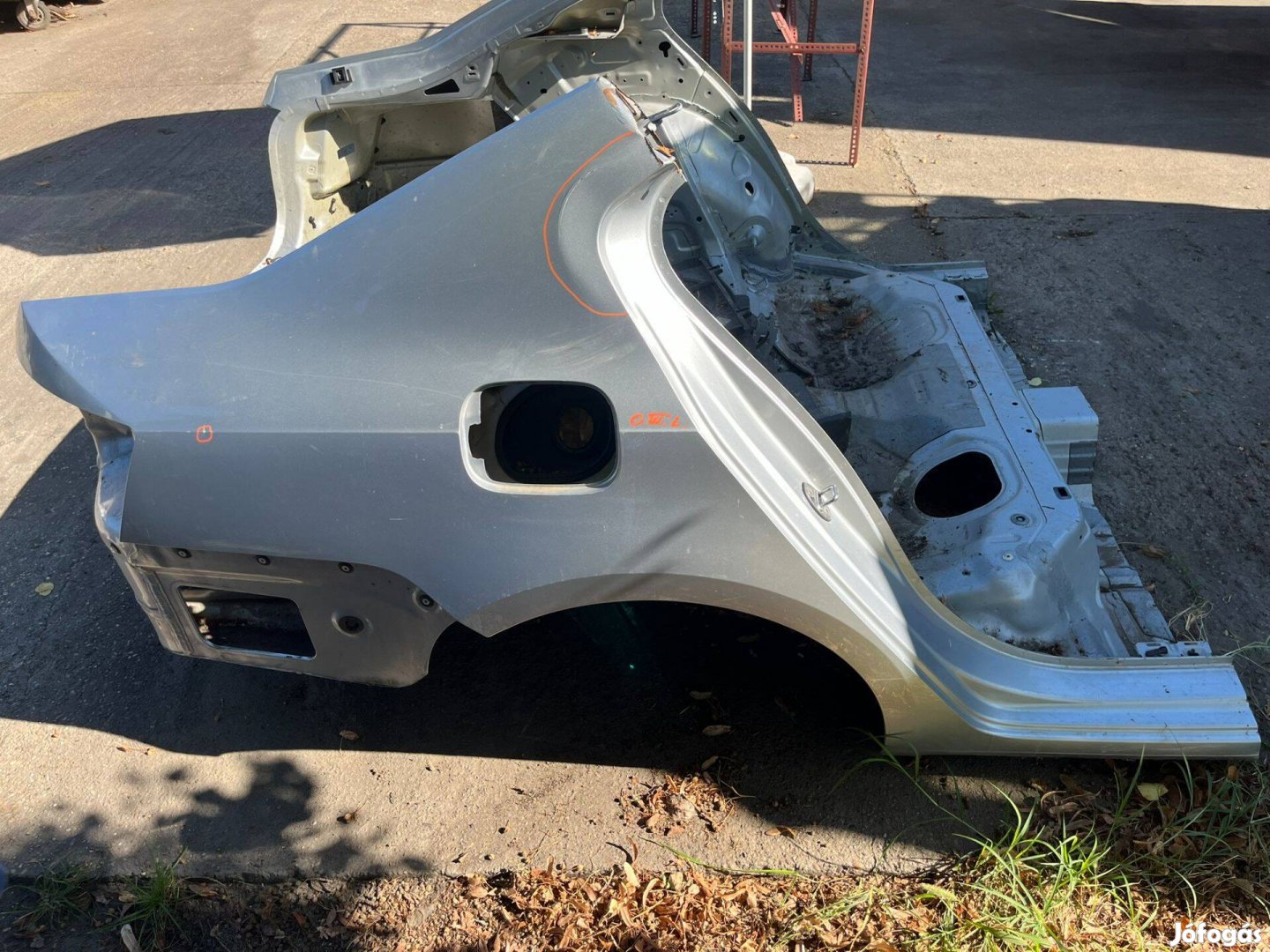 Skoda Octavia III sedan jobb hátsó negyed, sárvédő