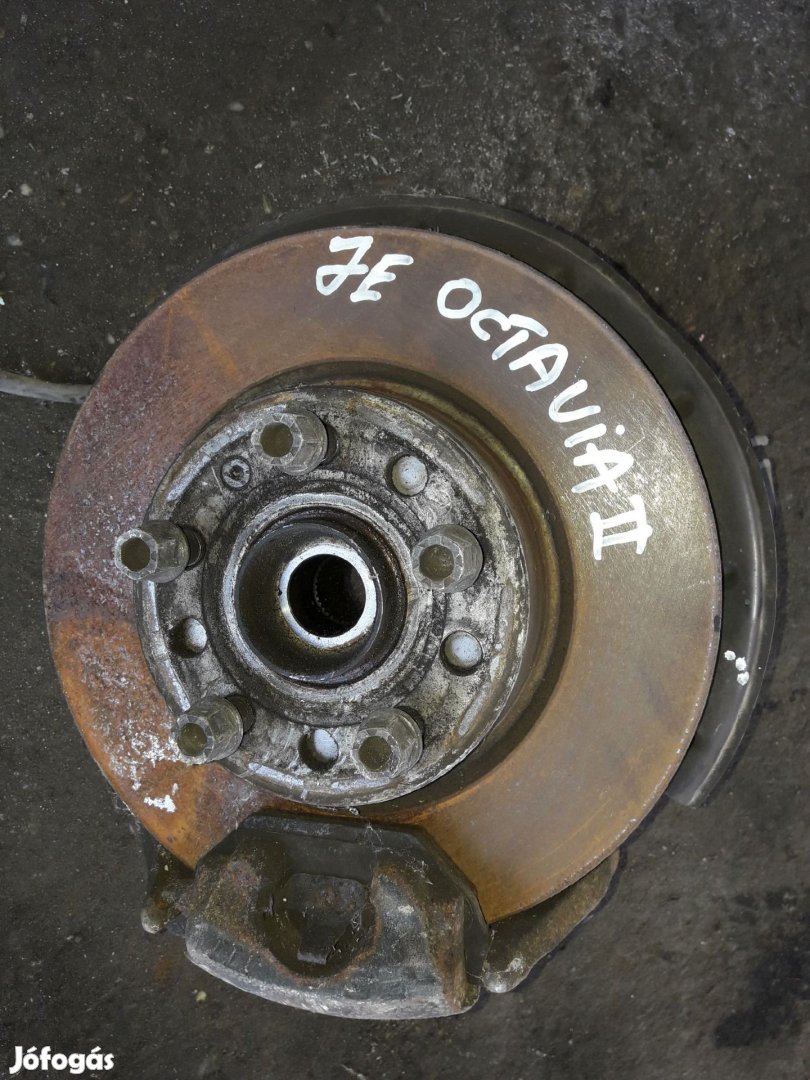 Skoda Octavia II Jobb Első Csonkállvány Kerékaggyal