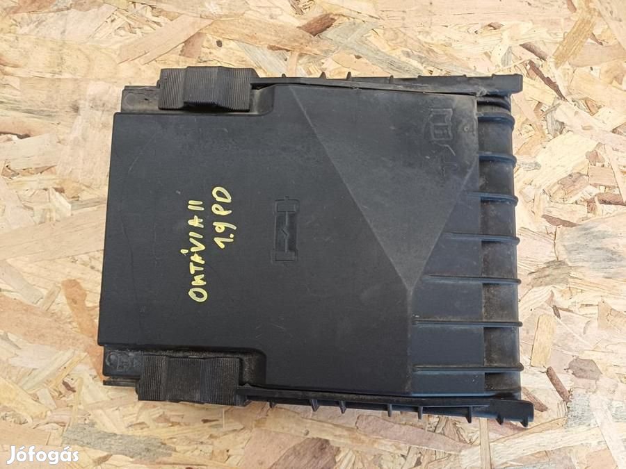 Skoda Octavia II (2006-2013) Biztosítéktábla Fedél