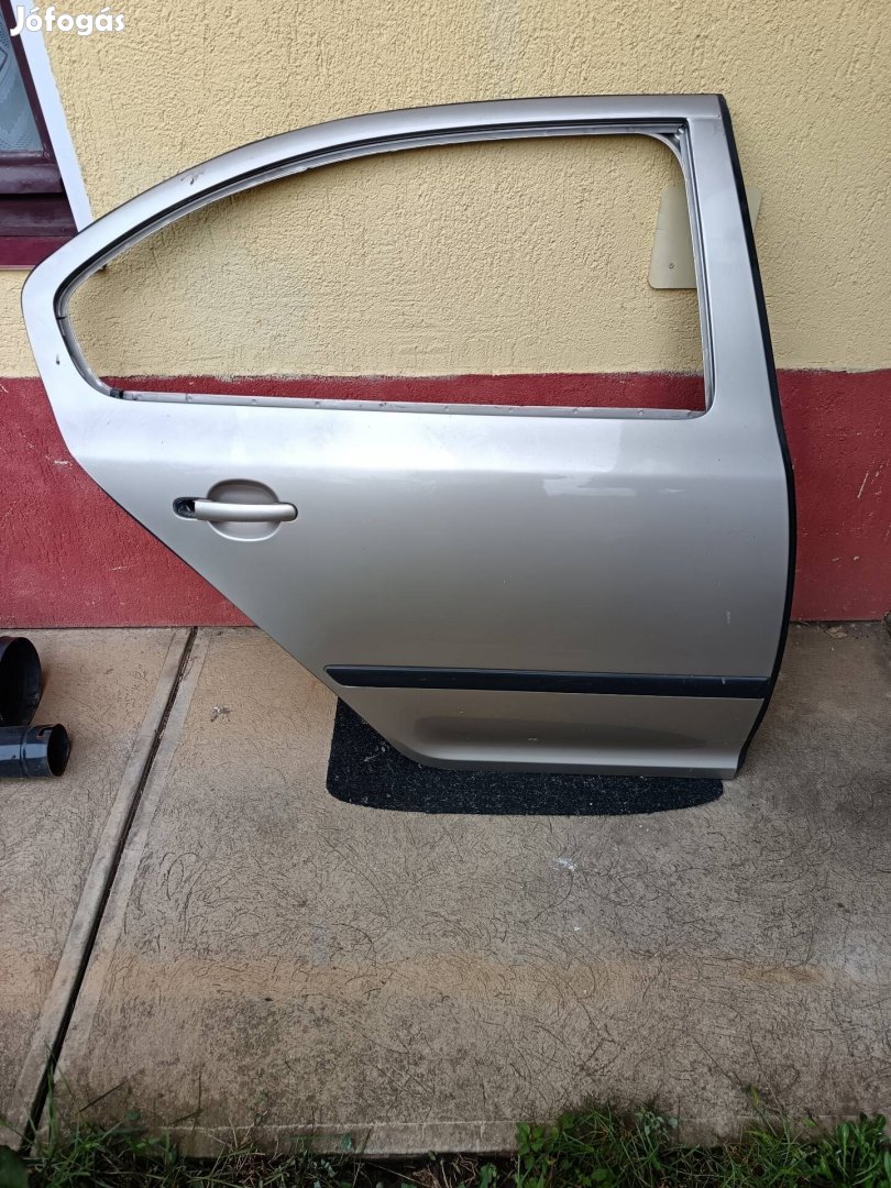 Skoda Octavia II. jobb hátsó ajtó eladó!