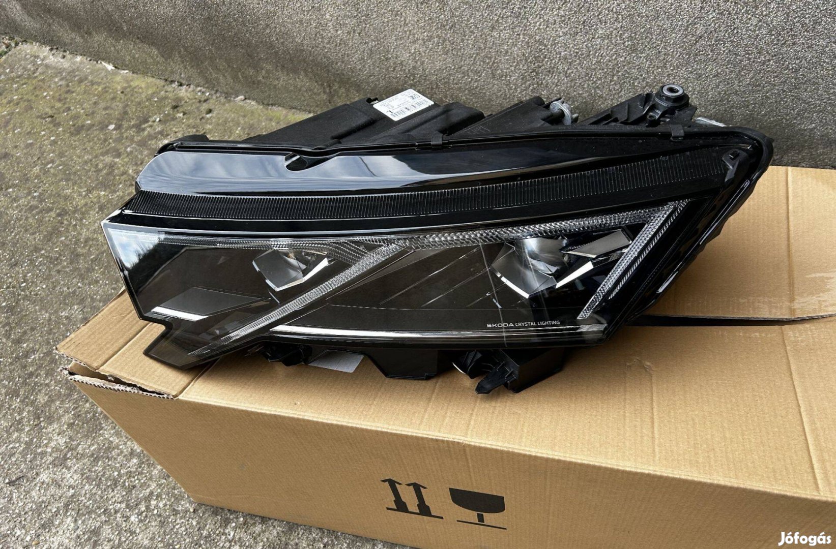 Skoda Octavia IV. gyári,bal oldali,led fényszóró