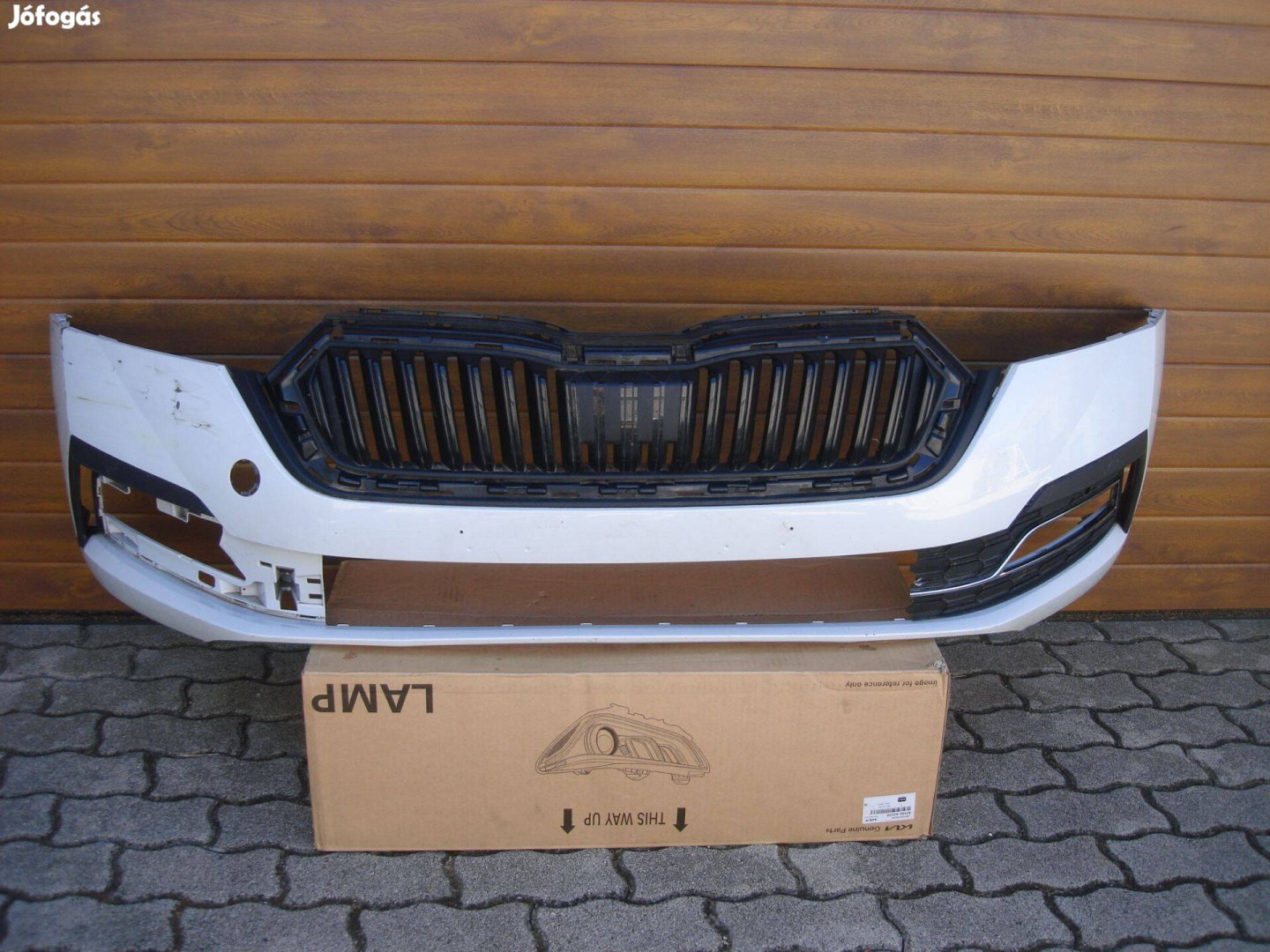Skoda Octavia IV első lökhárító 5E3807221 2020-tól