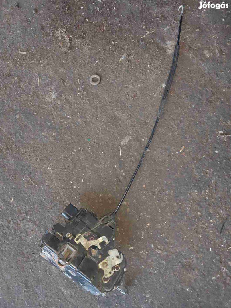 Skoda Octavia Jobb Első Ajtó Zárszerkezet Központizár Motor