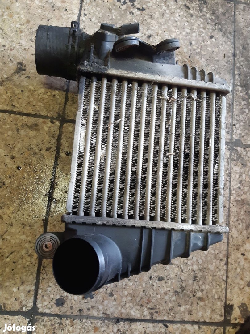 Skoda Octavia Töltőlevegő Hűtő / Intercooler