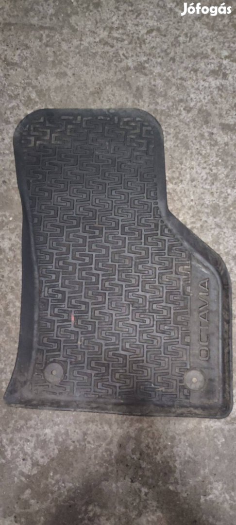 Skoda Octavia gumi szőnyeg