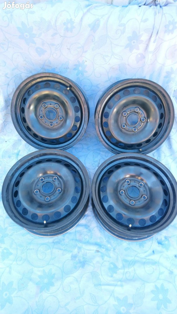 Skoda Octavia lll, Vw Golf Vll, Seat Leon acélfelni garnitúra 15 coll