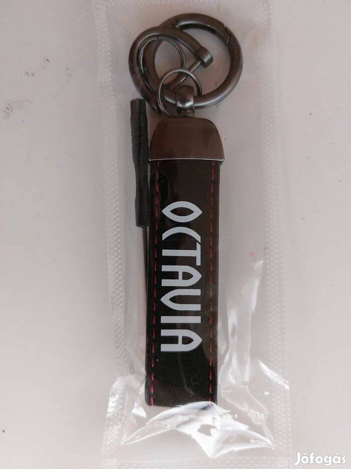 Skoda Octavia stílusos öntvény autós kulcstartó piros varrással