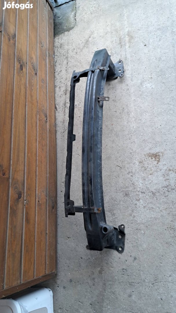 Skoda Oktavia II-Es első lökhárító merevítő eladó 