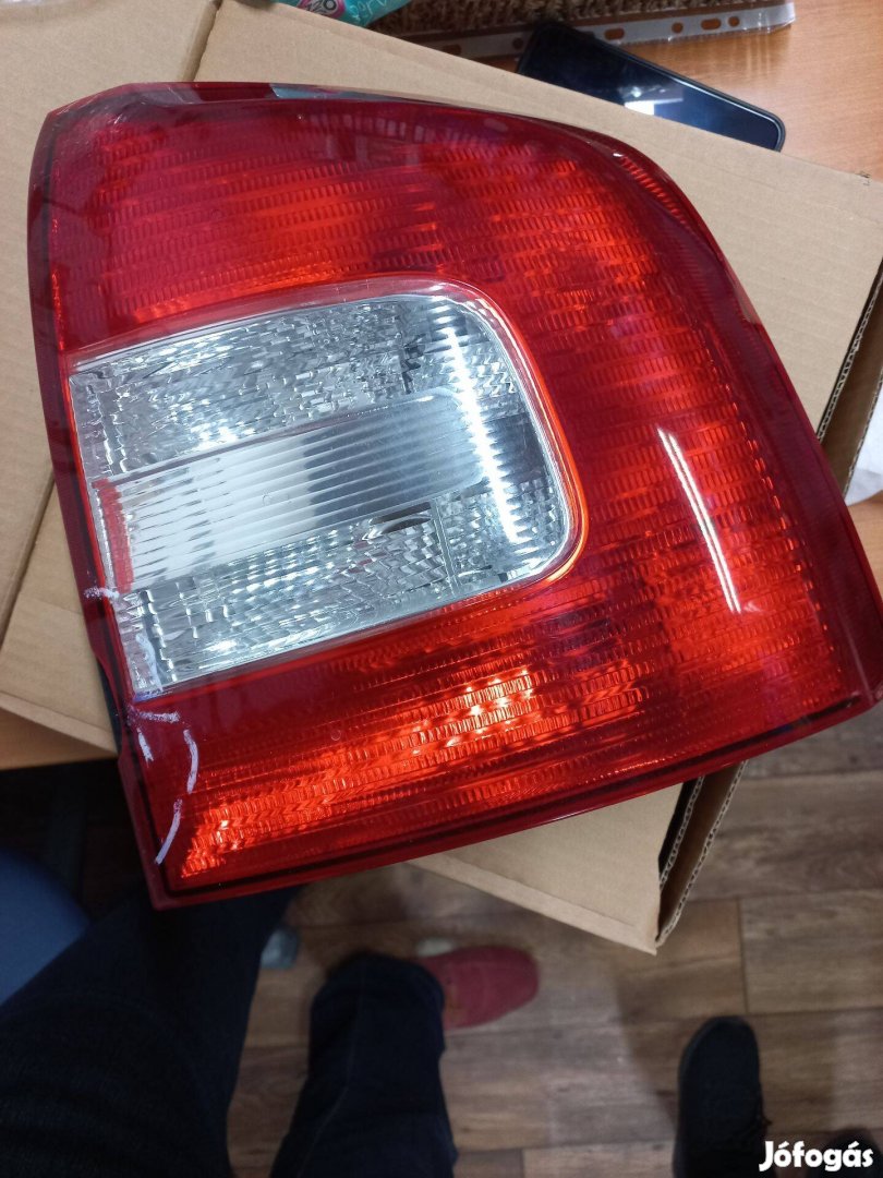 Skoda Oktavia kombi hátsó lámpák