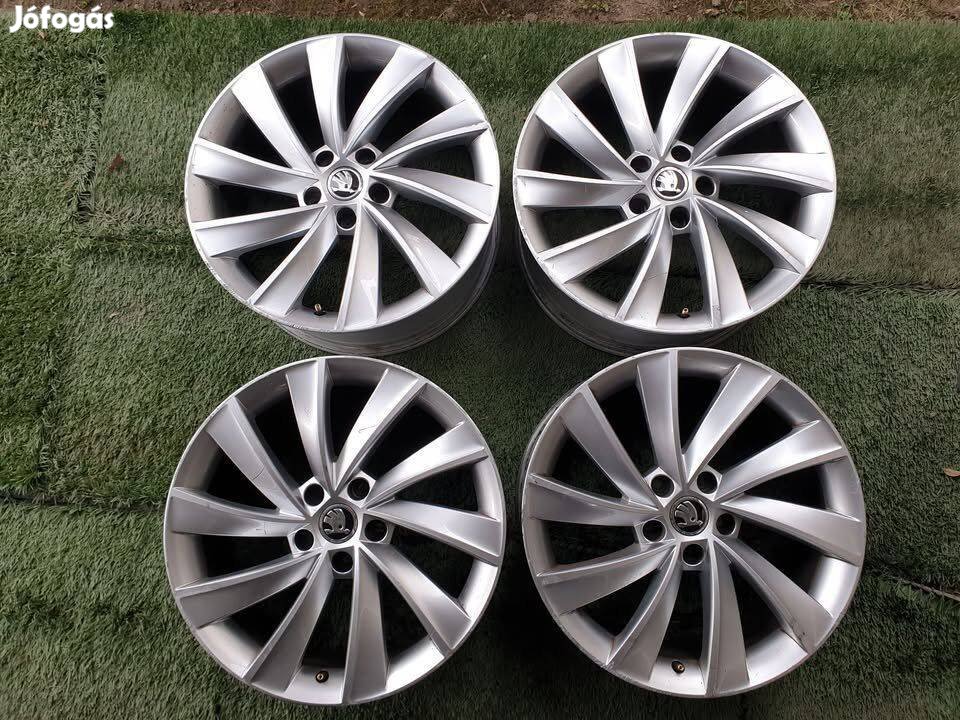 Skoda Pegasus 18" gyári alufelnik, nyomott áron!