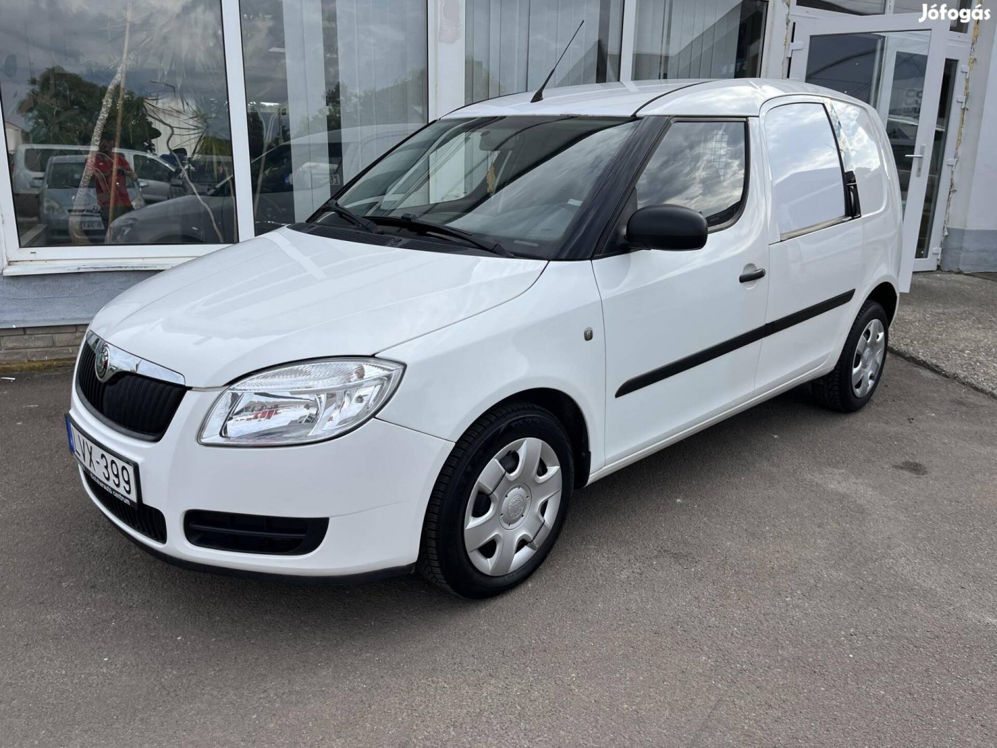 Skoda Praktik 1.4 PD TDI végig vez. szerv.könyv