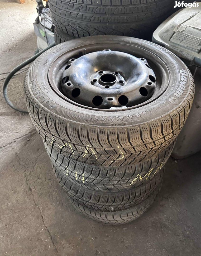 Skoda R15 Lemezfelni téligumival 5x100