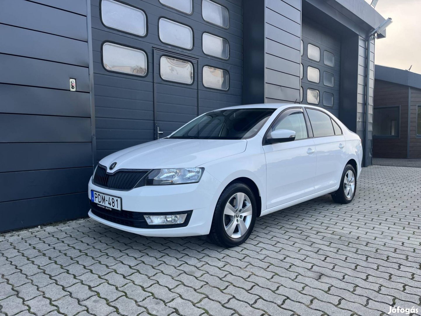 Skoda Rapid 1.6 CR TDI Style Szervizkönyv / Újs...