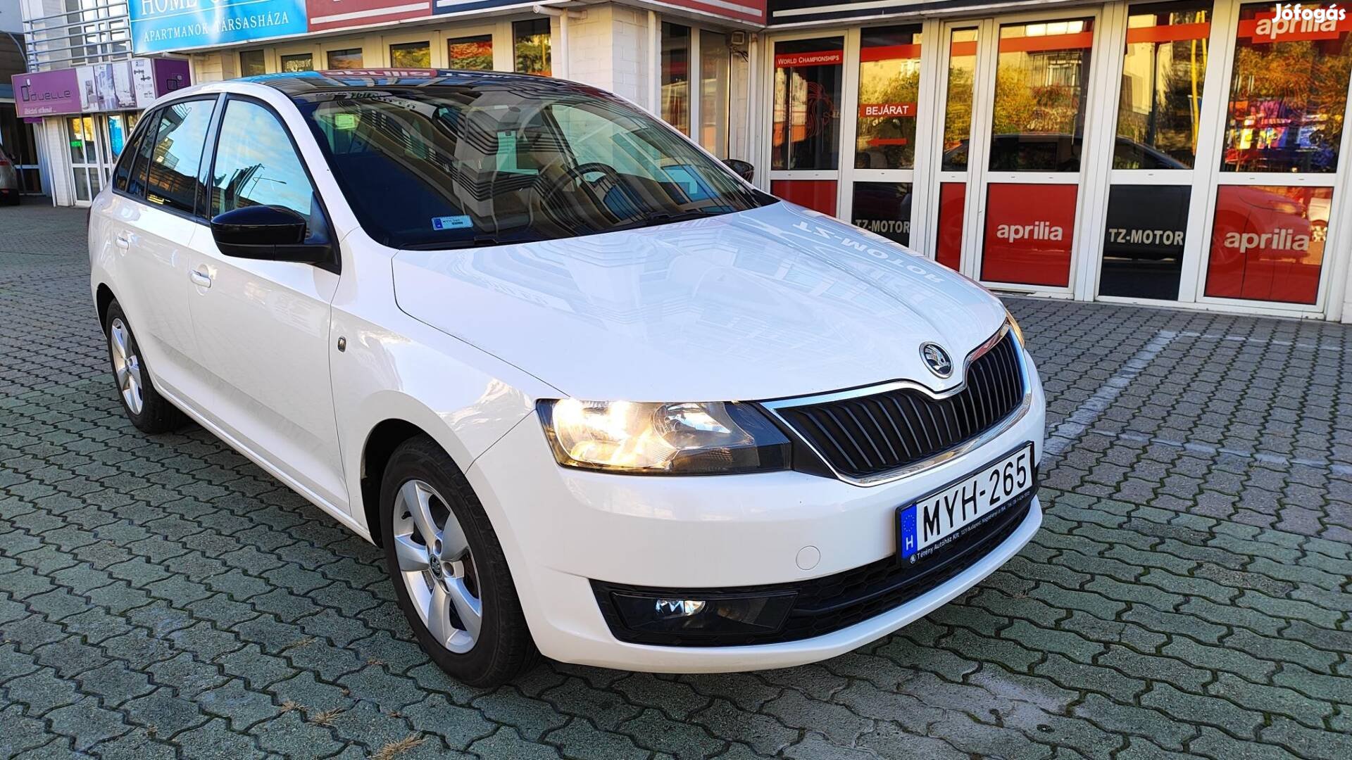 Skoda Rapid Spaceback 1.2 TSI Ambition Panoráma...